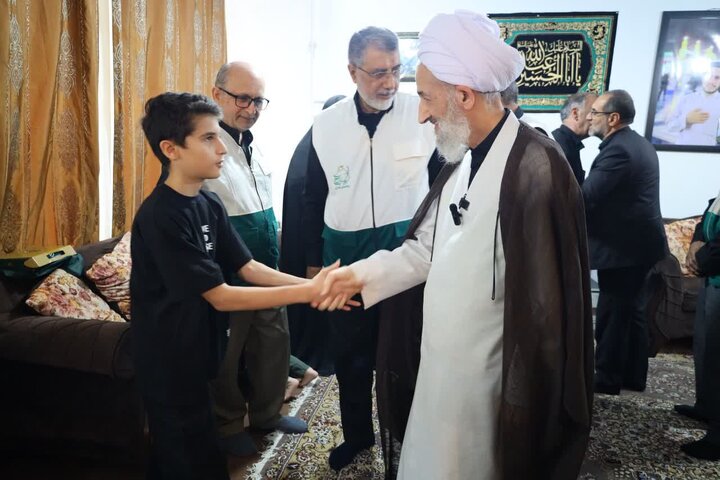 تصاویر/ دیدار نماینده ولی فقیه در مازندران با خانواده شهید جنگ رمضان