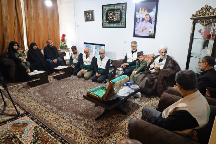 تصاویر/ دیدار نماینده ولی فقیه در مازندران با خانواده شهید جنگ رمضان