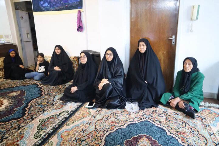 تصاویر/ دیدار نماینده ولی فقیه در مازندران با خانواده شهید جنگ رمضان