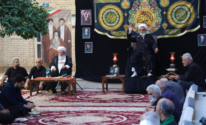 تصاویر/ هفتمین روز مجلس عزاداری محرم حوزه علمیه استان یزد برگزار شد