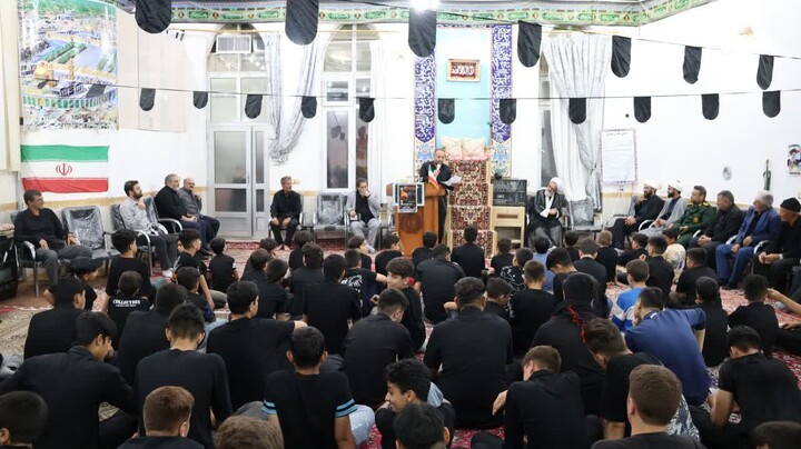 تصاویر / آئین تجلیل از پیرغلامان حسینی شهرستان مرند