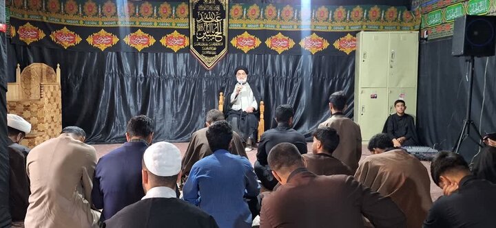 تصاویر/تجلیل از اساتید و طلاب ممتاز مدرسه امیرالمؤمنین(ع) شهرستان ایوان