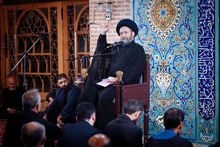 تصاویر/ مراسم سخنرانی هفتم محرم ۱۴۰۵ توسط امام جمعه اردبیل