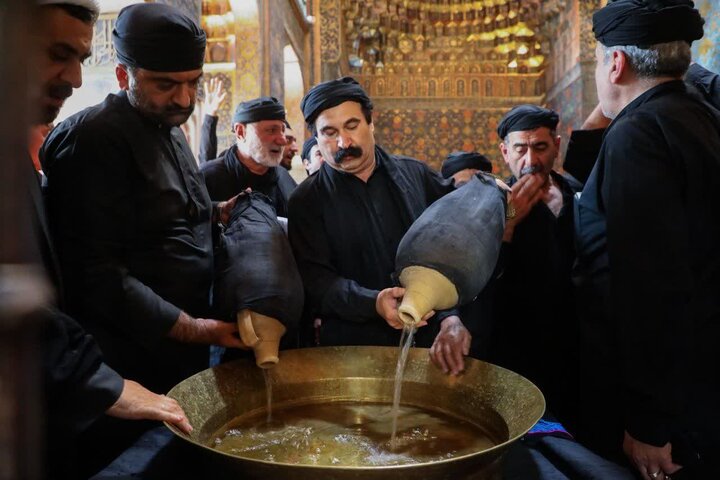 تصاویر/ عزاداری مردم اردبیل در بقعه تاریخی شیخ صفی الدین اردبیل