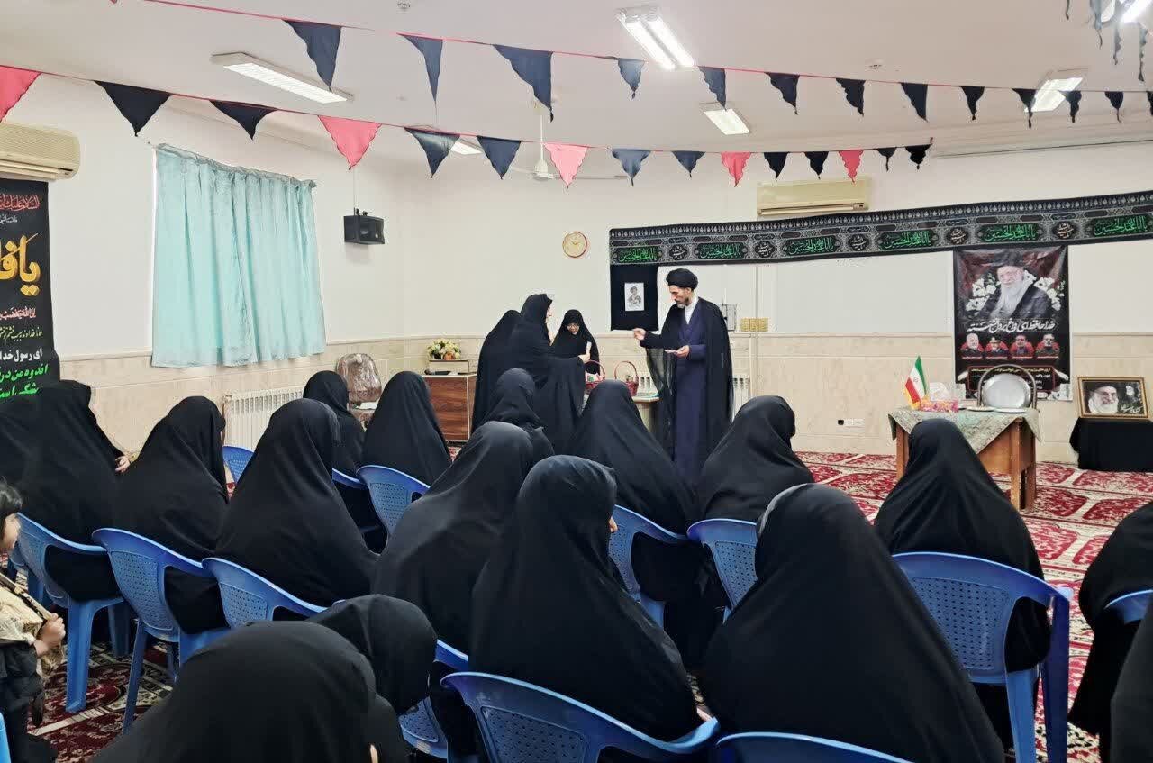 مبلغین پیشگام مکارم اخلاقی و جذب مخاطب باشند
