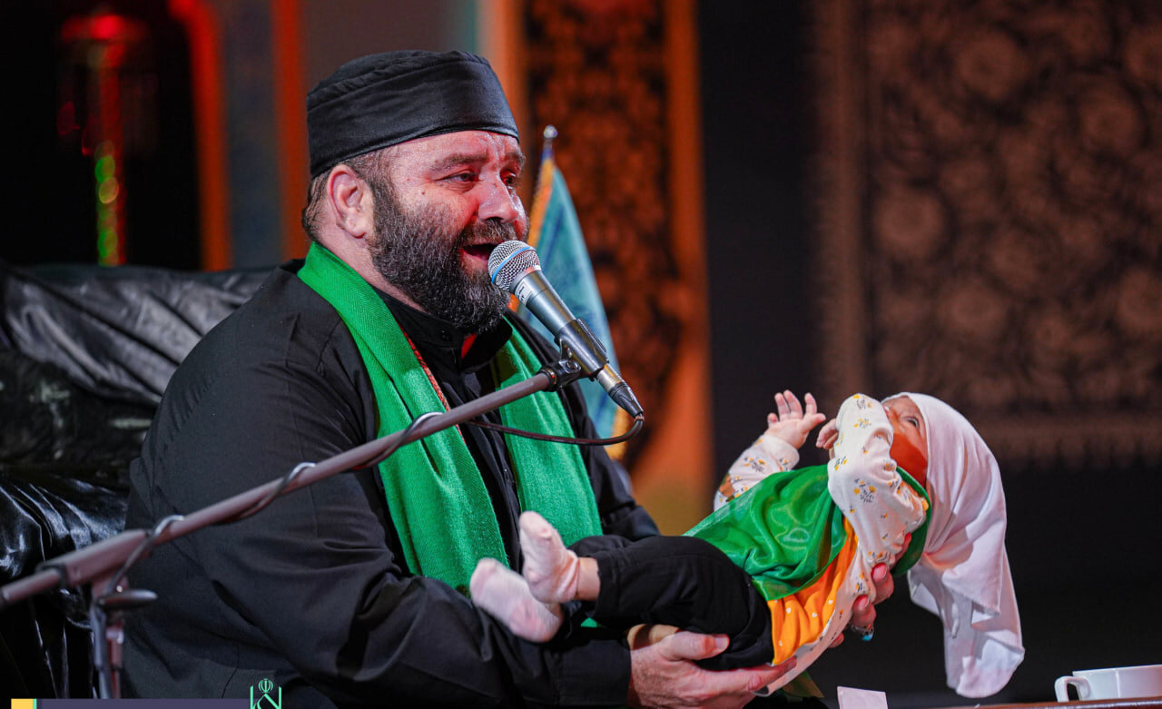 گزارش تصویری + شب هفتم محرم؛ زمزمه عشق حسینی در خانه منتظران ظهور