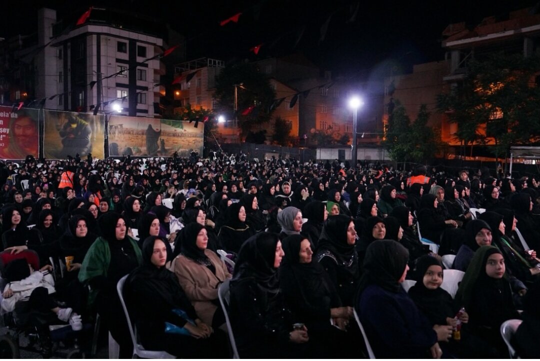 پیام وفاداری و آزادگی کربلا در آیین سوگواری زینبیه استانبول
