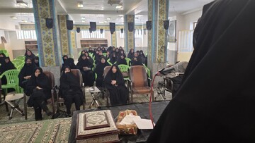 مراسم معنوی زیارت عاشورا در مدرسه علمیه تخصصی حضرت زینب کبری (س) رفسنجان برگزار شد+عکس