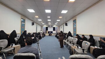 تصاویر/ برگزاری کارگاه تخصصی روش‌های تربیتی نوجوانان در مدرسه علمیه نرجسیه سیرجان