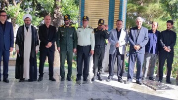 تصاویر/ نشست هم‌اندیشی مسئولان قضایی الیگودرز با امام جمعه شهرستان