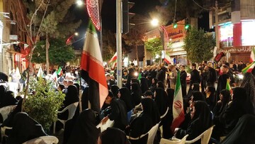 تصاویر/ شب هشتم محرم، اجتماع مردمی مردم سبزوار مقابل حوزه علمیه اهل البیت علیهم‌السلام