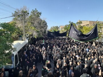 فیلم |  جوشش عشق حسینی در یوم‌العباس زنجان