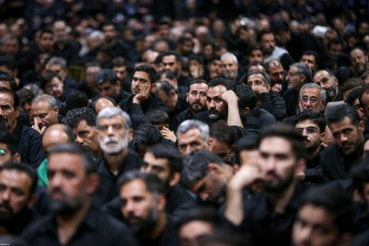 تصاویر/ دومین شب از مراسم عزاداری محرم از طرف رهبر انقلاب در جوار محل عروج قائد شهید