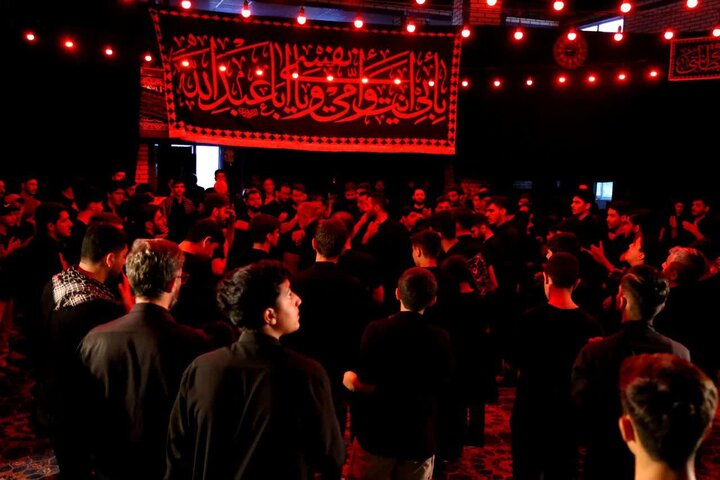 تصاویر/ مراسم سوگواری شب هشتم محرم در هیئت «حسین جان» ارومیه