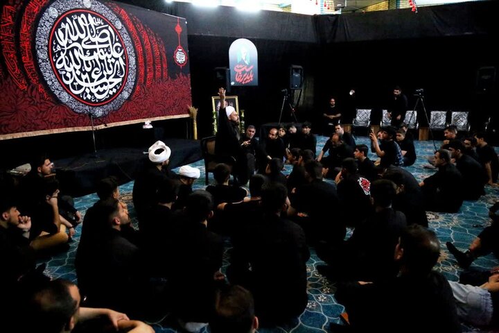 تصاویر/ مراسم سوگواری شب هشتم محرم در هیئت «حسین جان» ارومیه