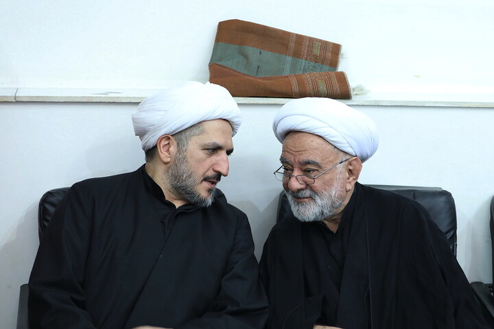 تصاویر/ مراسم عزادرای روز هشتم محرم در بیت آیت الله العظمی سبحانی