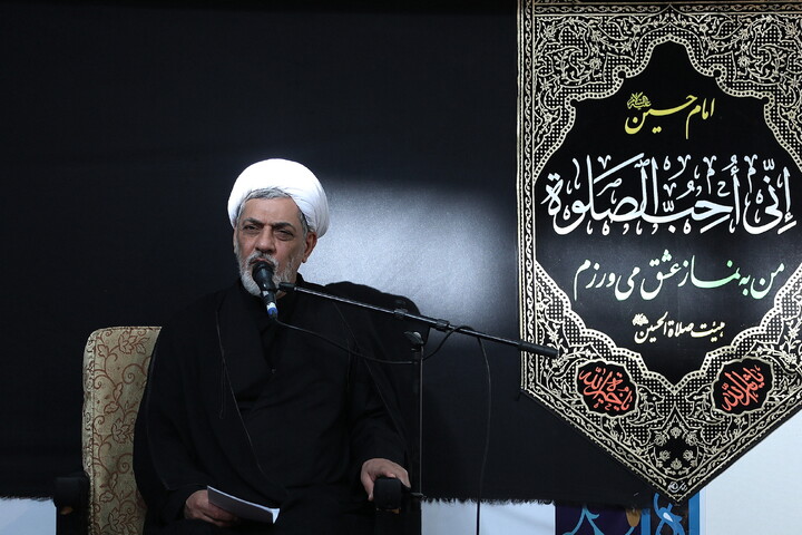 تصاویر/ مراسم عزادرای روز هشتم محرم در بیت آیت الله العظمی سبحانی