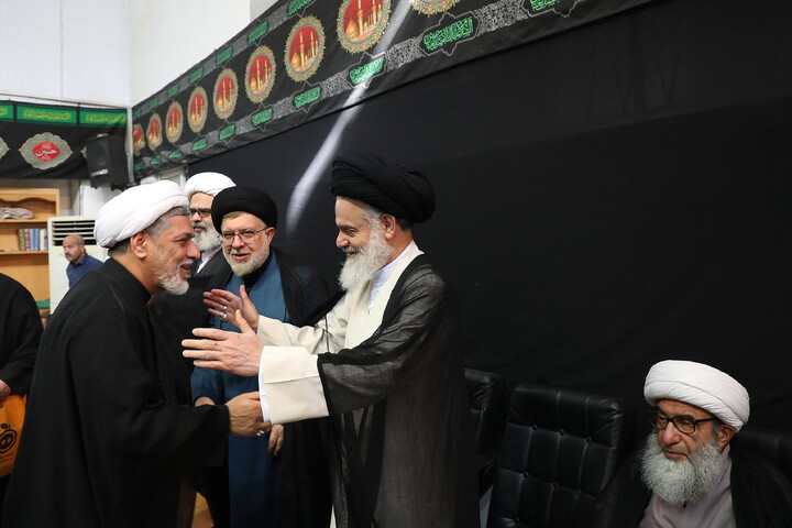تصاویر/ مراسم عزادرای روز هشتم محرم در بیت آیت الله العظمی سبحانی