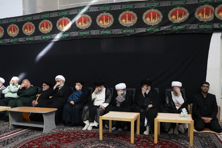 تصاویر/ مراسم عزادرای روز هشتم محرم در بیت آیت الله العظمی سبحانی