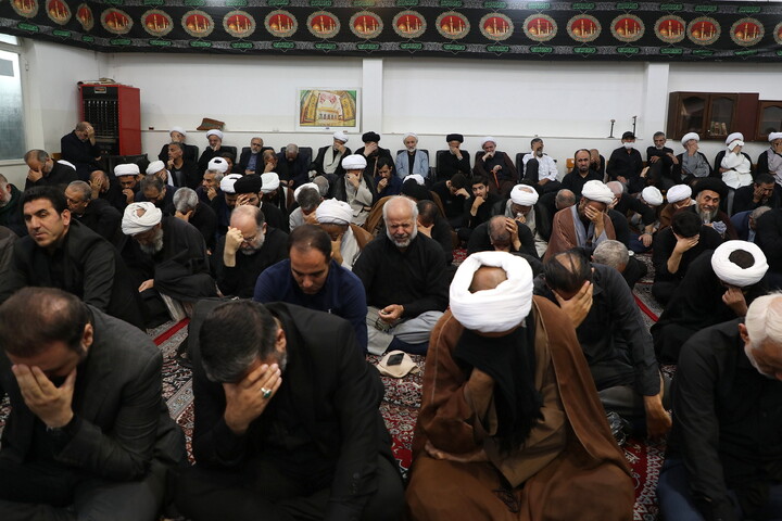 تصاویر/ مراسم عزادرای روز هشتم محرم در بیت آیت الله العظمی سبحانی