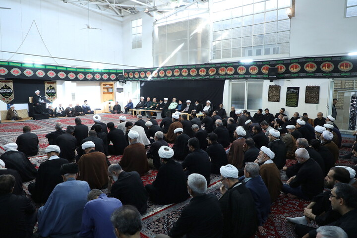 تصاویر/ مراسم عزادرای روز هشتم محرم در بیت آیت الله العظمی سبحانی