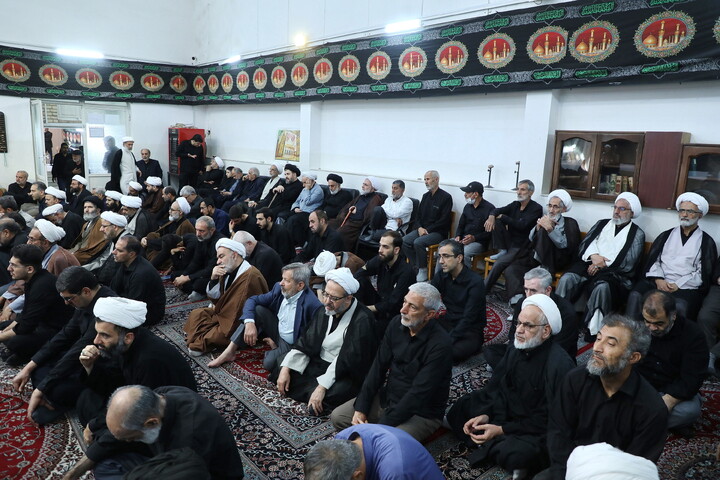 تصاویر/ مراسم عزادرای روز هشتم محرم در بیت آیت الله العظمی سبحانی
