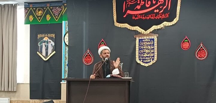تصاویر/ مراسم دهه اول محرم ویژه بانوان در مدرسه علمیه نرجسیه سیرجان