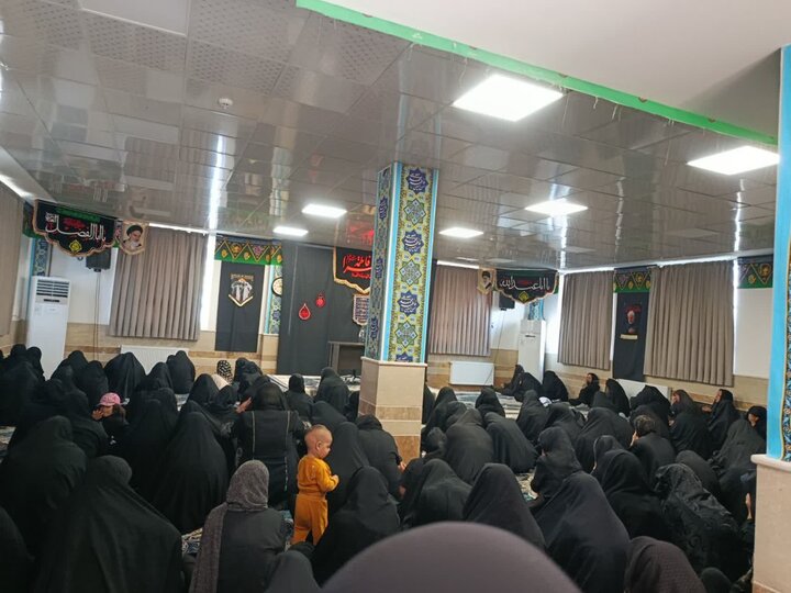 تصاویر/ مراسم دهه اول محرم ویژه بانوان در مدرسه علمیه نرجسیه سیرجان