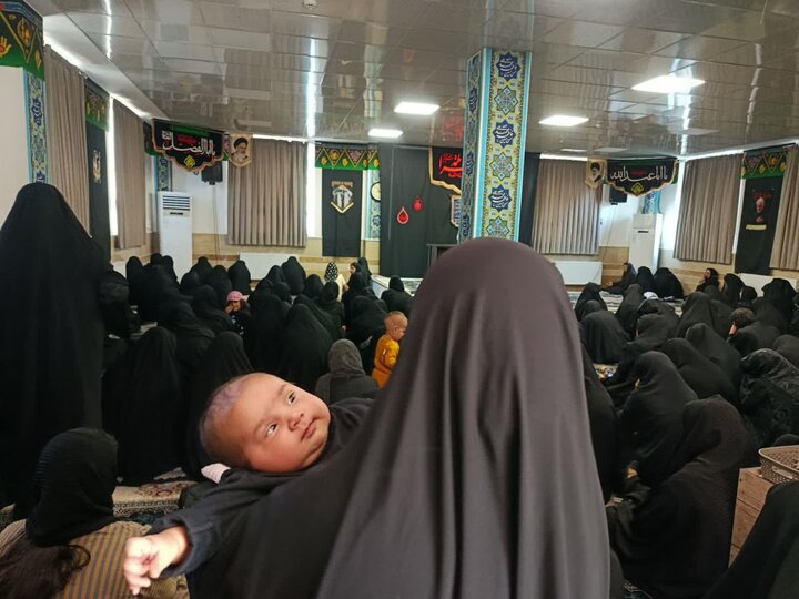 تصاویر/ مراسم دهه اول محرم ویژه بانوان در مدرسه علمیه نرجسیه سیرجان