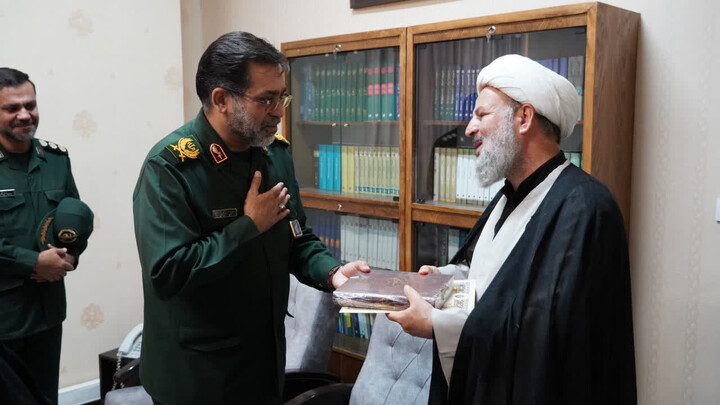 تصاویر / دیدار فرمانده سپاه انصارالحسین(ع) با مدیرکل تبلیغات اسلامی همدان