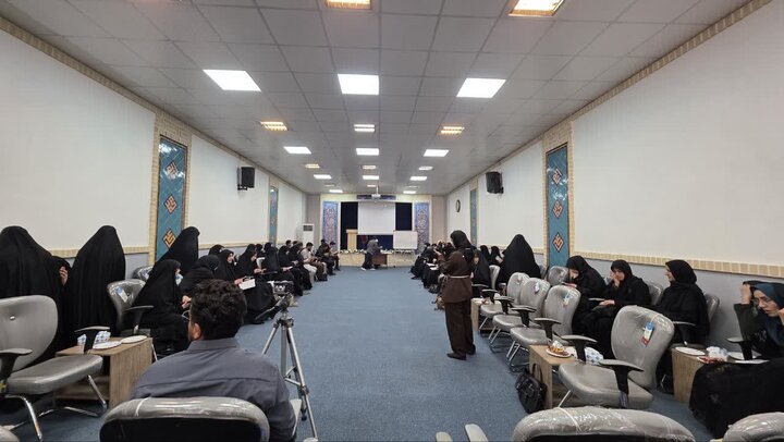 تصاویر/ برگزاری کارگاه تخصصی روش‌های تربیتی نوجوانان در مدرسه علمیه نرجسیه سیرجان