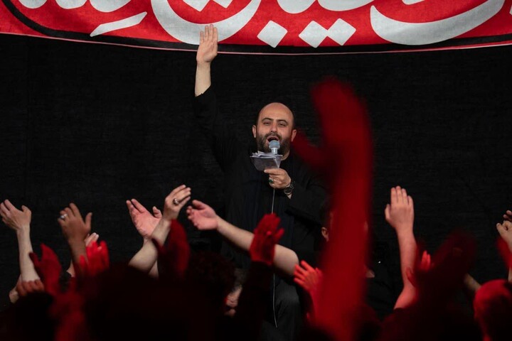 تصاویر/ عزاداری موکب روضه نورالحسین (ع) در شب هشتم محرم