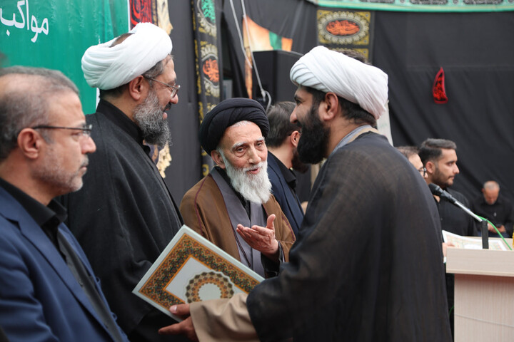 تصاویر /  آیین تجلیل از جهادگران معروف(مواکب خدمت رسان در جنگ رمضان) همدان