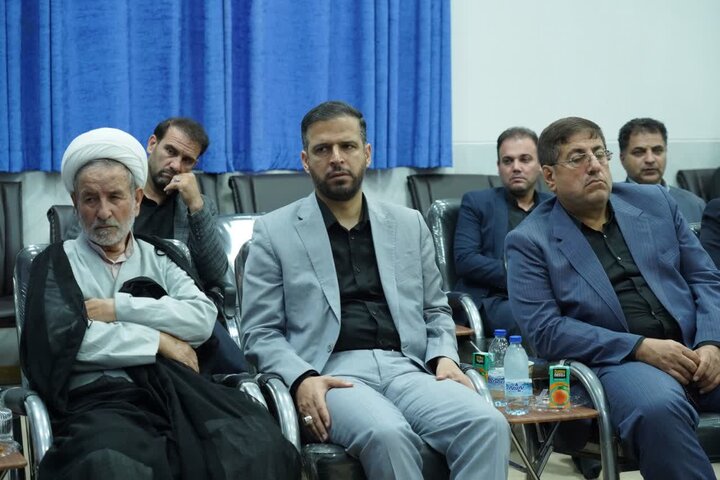 تصاویر/دیدار کارکنان دادگستری لرستان با نماینده ولی فقیه در استان