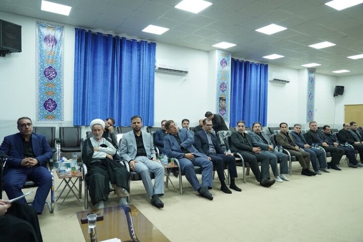 تصاویر/دیدار کارکنان دادگستری لرستان با نماینده ولی فقیه در استان