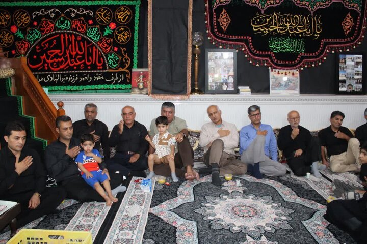 تصاویر/ عزاداری شب هشتم در حسینیه اشرفی بندر ریگ