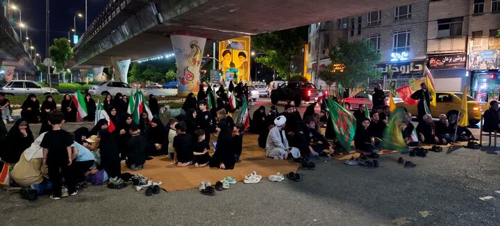 تصاویر/ اجتماع خون‌خواهی طلاب و اساتید مدرسه علمیه صادقیه تبریز در شب هشتم محرم