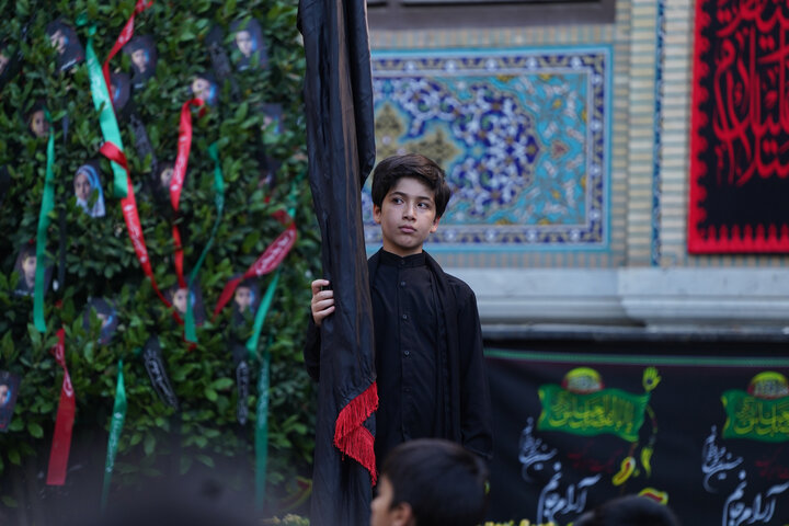 تصاویر/ عزاداری پرشور کودکان و نوجوانان حسینی
