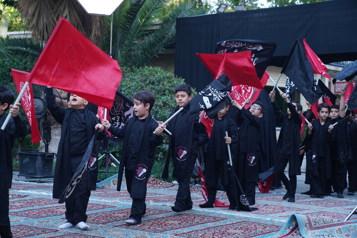 تصاویر/ عزاداری پرشور کودکان و نوجوانان حسینی