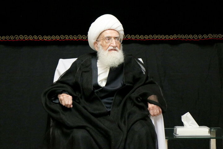 شرکت آیت الله اعرافی در مراسم عزای حسینی بیت آیت الله العظمی نوری همدانی