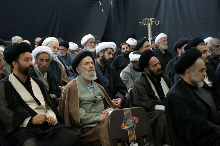 شرکت آیت الله اعرافی در مراسم عزای حسینی بیت آیت الله العظمی نوری همدانی