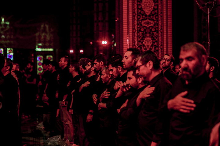 عزاداری شب هشتم ماه محرم در مسجد مقدس جمکران