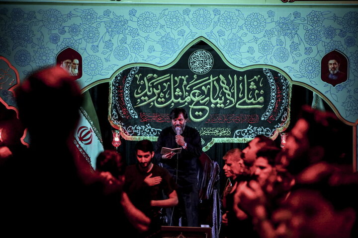 عزاداری شب هشتم ماه محرم در مسجد مقدس جمکران