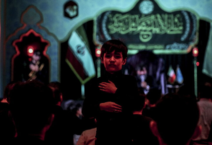 عزاداری شب هشتم ماه محرم در مسجد مقدس جمکران
