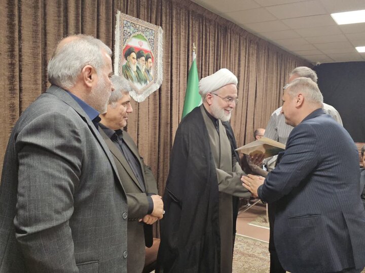 تصاویر
