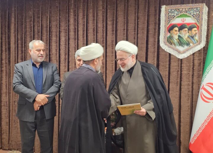 تصاویر