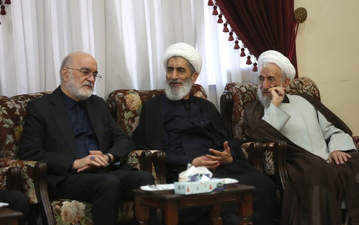 تصاویر/ حاشیه مراسم تجدید میثاق مسئولان عالی قضایی با آرمان های حضرت امام خمینی (س)