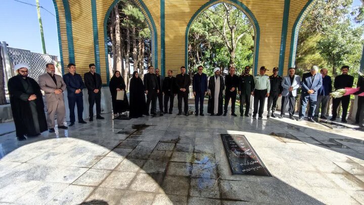 تصاویر/نشست هم‌اندیشی مسئولان قضایی الیگودرز با امام جمعه شهرستان