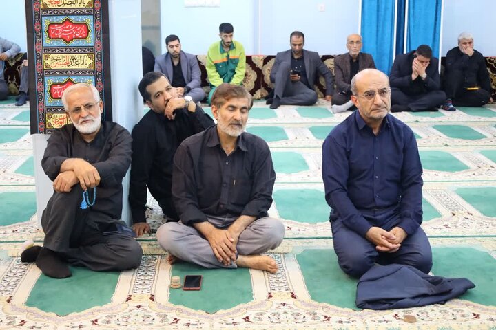 تصاویر/ حضور حجت الاسلام و المسلمین محمدی لائینی در مراسم عزاداری حسینی در دفتر نماینده ولی فقیه در مازندران