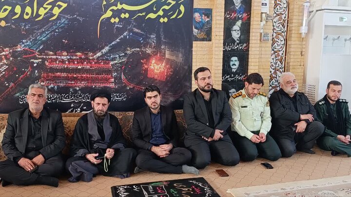 تصاویر /گلباران گلزار شهدای گرمسار با حضور امام جمعه گرمسار و مسئولین دستگاه های اجرایی و قضایی شهرستان